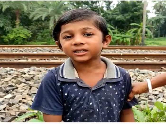 রেললাইনে ফাটল, সাত বছরের শিশুর তৎপরতায় বড়সড় দুর্ঘটনা থেকে রক্ষা পেল ক্যানিং লোকাল - West Bengal News 24 রেললাইনে ফাটল, সাত বছরের শিশুর তৎপরতায় বড়সড় দুর্ঘটনা থেকে রক্ষা পেল ক্যানিং লোকাল - West Bengal News 24