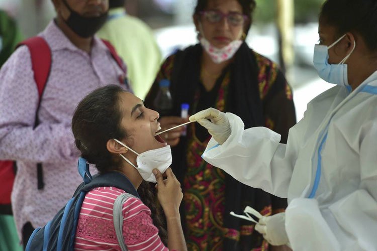 West Bengal Corona Update : বাড়ল রাজ্যের দৈনিক সংক্রমণ, একদিনে করোনার বলি ১০ - West Bengal News 24