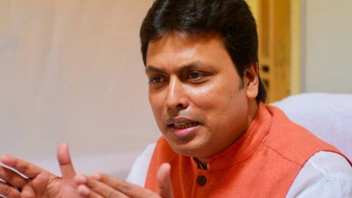 Biplab Kumar Deb : বিপ্লব দেবকে গাড়ি চাপা দিয়ে খুনের চেষ্টার অভিযোগ, অল্পের জন্য রক্ষা; গ্রেফতার ৩ - West Bengal News 24