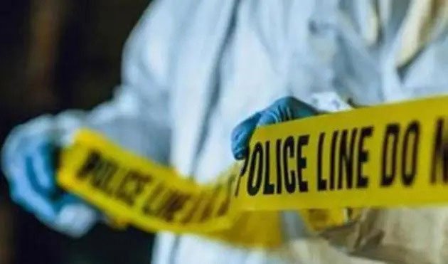 ‘নরবলি’, উত্তরপ্রদেশে মন্দিরে উদ্ধার তরুণীর গলাকাটা ঝুলন্ত দেহ - West Bengal News 24