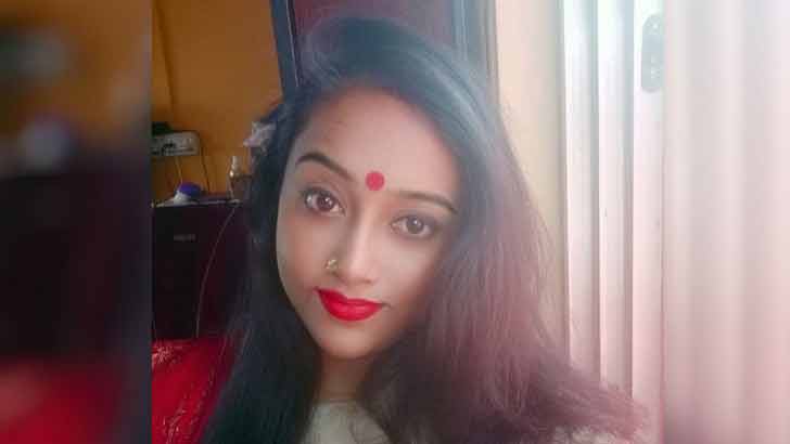 Swarnali Samanta Applied For Laboratory Attendant in NRS Hospital : ডোমের চাকরিতে আবেদন করলেন অনার্সে ফার্স্ট ক্লাস পাওয়া তরুণী! - West Bengal News 24 Swarnali Samanta Applied For Laboratory Attendant in NRS Hospital : ডোমের চাকরিতে আবেদন করলেন অনার্সে ফার্স্ট ক্লাস পাওয়া তরুণী! - West Bengal News 24