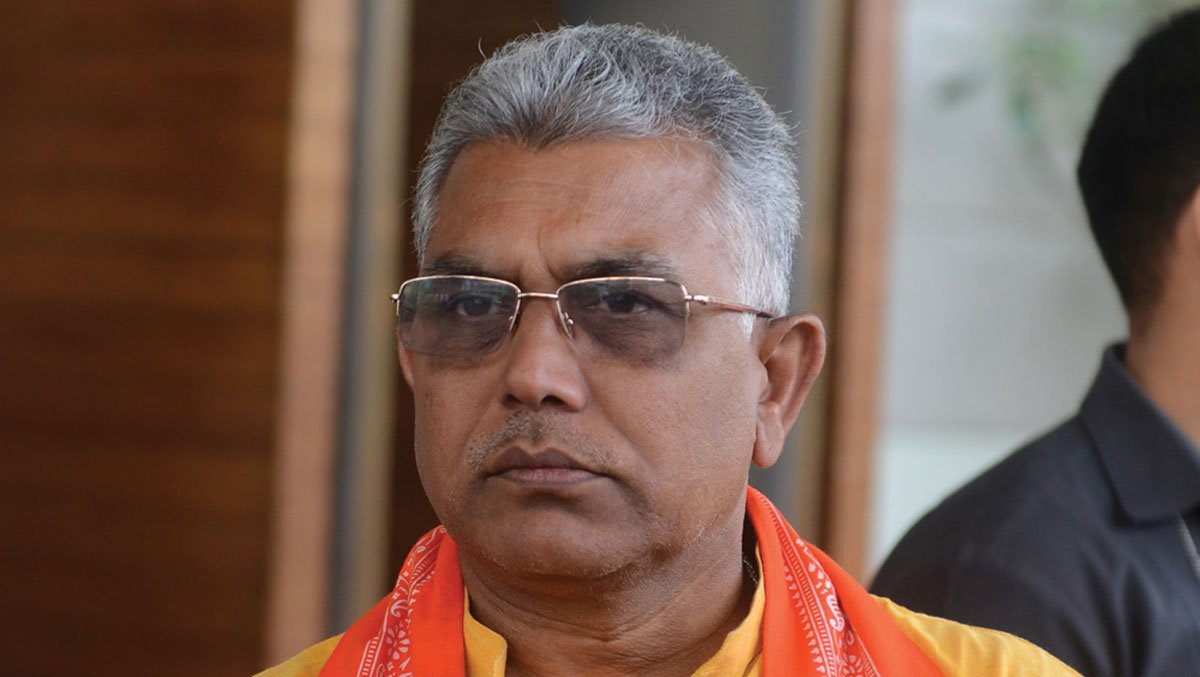 Dilip Ghosh : ‘সাতে হাফপ্যান্ট, ৭০-এ লুঙ্গি পরে জলে ঘুরছেন সৌগত’! তৃণমূল নয়, অধীরকে বিজেপিতে যোগ দিতে আহ্বান দিলীপের - West Bengal News 24