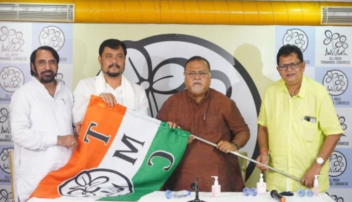 একে একে একাত্তর, কালিয়াগঞ্জের বিধায়কের তৃণমূলে যোগ, ক্রমশ কমছে BJP-র বিধায়ক সংখ্যা - West Bengal News 24