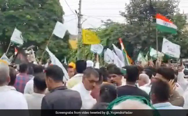 কারনালে মিছিল থেকে আটক রাকেশ টিকায়েত-সহ বহু - West Bengal News 24