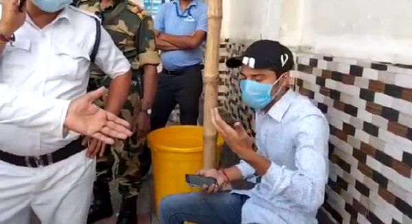 ভবানীপুরে ভুয়ো ভোটারের হদিশ, হাতেনাতে ধরে ফেললেন বিজেপির প্রার্থী(ভিডিও) - West Bengal News 24