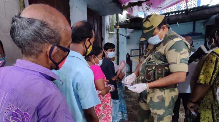 WB By-election 2021 Live : সকাল ৯টা পর্যন্ত ভবানীপুরে ভোট পড়ল ৭.৫৭%, জঙ্গিপুরে ও সামশেরগঞ্জে ভোট পড়ল যথাক্রমে ১৭.৫১ % ও ১৬.৩২ % - West Bengal News 24