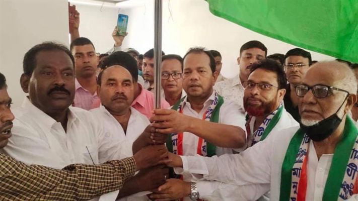 ভোটের দিন ঘোষণার পরেই জঙ্গিপুরে বিজেপি, কংগ্রেস ছেড়ে সব তৃণমূলে - West Bengal News 24