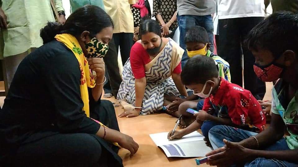 নেই সরকারি বরাদ্দ, ঝাড়গ্রাম জেলার একমাত্র মূক-বধির পড়ুয়াদের স্কুল সঙ্কটে - West Bengal News 24