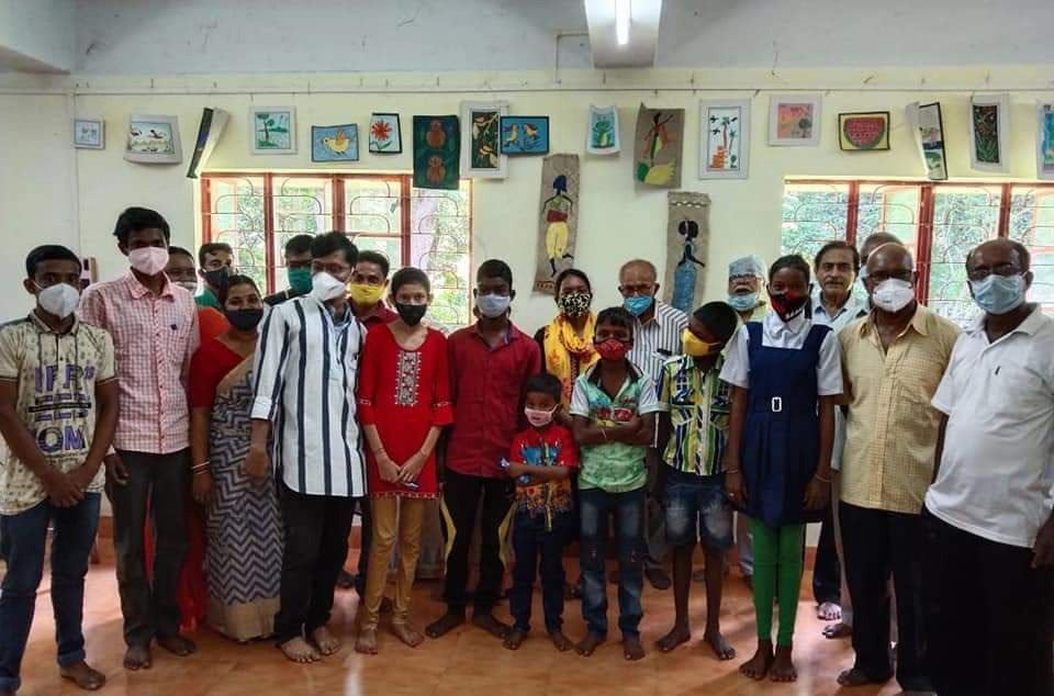 নেই সরকারি বরাদ্দ, ঝাড়গ্রাম জেলার একমাত্র মূক-বধির পড়ুয়াদের স্কুল সঙ্কটে - West Bengal News 24