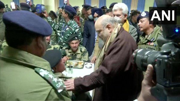 Amit Shah : জওয়ানদের পাশে থাকার বার্তা, পুলওয়ামা হামলার সেই ঘটনাস্থলে রাত কাটালেন অমিত শাহ - West Bengal News 24