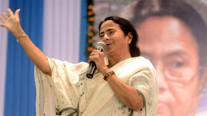Mamata Banerjee : নজরুল মঞ্চে প্রকাশিত মুখ্যমন্ত্রীর পুজোর অ্যালবাম, এই প্রথম অ্যালবামের জন্য গান গাইলেন মমতা - West Bengal News 24 Mamata Banerjee : নজরুল মঞ্চে প্রকাশিত মুখ্যমন্ত্রীর পুজোর অ্যালবাম, এই প্রথম অ্যালবামের জন্য গান গাইলেন মমতা - West Bengal News 24
