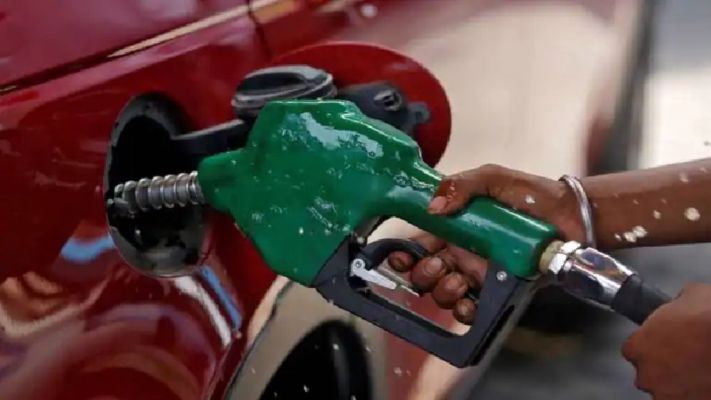 Petrol and Diesel Prices Rise : ষষ্ঠীতে পেট্রোল ডিজেলে ছ্যাঁকা, কলকাতায় পেট্রোল-ডিজেলের দাম কত জেনে নিন - West Bengal News 24