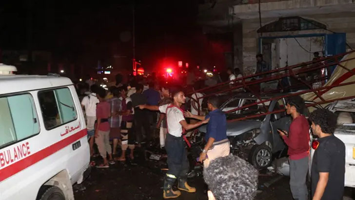 Explosion near Yemen's Aden airport : ইয়েমেনের এডেন বিমানবন্দরে গাড়িবোমা বিস্ফোরণে নিহত ১২ - West Bengal News 24