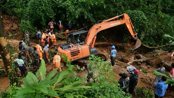 কেরলের বন্যায় মৃত ২১, নিখোঁজ বহু! আবহাওয়ার খারাপের জেরে ব্যাহত উদ্ধারকাজ - West Bengal News 24