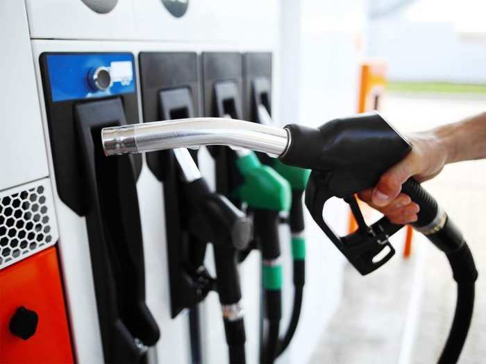 Petrol-Diesel Price Hike : কলকাতায় জ্বালানির দামে নতুন রেকর্ড, জানুন কোথায় কত? - West Bengal News 24