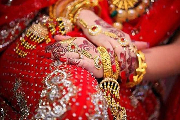 পাত্রী চাই বিজ্ঞাপন, লেখা হলো ব্রা ও কোমরের মাপ কত হবে সেটাও - West Bengal News 24
