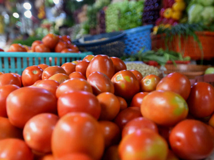 Vegetables Price Hike: পেট্রোল-ডিজেলের দাম বাড়ার সঙ্গে সঙ্গে বাড়ছে নিত্যপ্রয়োজনীয় সবজির দামও! - West Bengal News 24