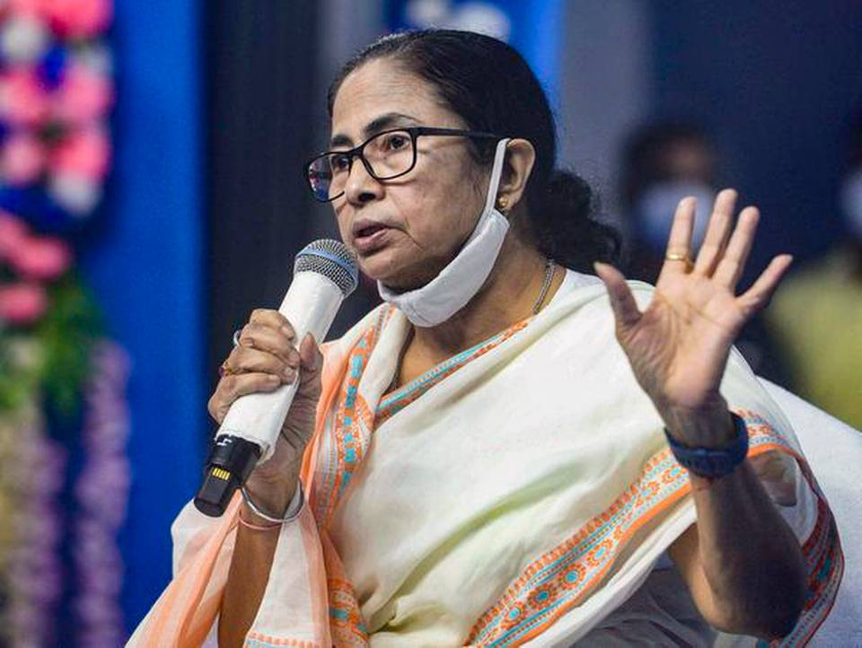 Mamata Banerjee : ভোটে জিতলে প্রত্যেক গৃহকর্ত্রীকে মাসে ৫০০০, ‘গৃহলক্ষ্মী’ প্রকল্পের ঘোষণা তৃণমূলের - West Bengal News 24