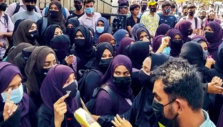 Karnataka Hijab Row : ইসলামের বিধান পালনে হিজাব পরা আবশ্যক নয় : কর্ণাটক সরকার - West Bengal News 24 Karnataka Hijab Row : ইসলামের বিধান পালনে হিজাব পরা আবশ্যক নয় : কর্ণাটক সরকার - West Bengal News 24