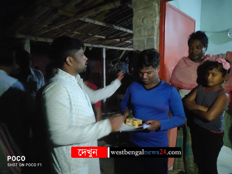 মাধ্যমিক পরীক্ষার্থীদের দুয়ারে শুভেচ্ছা জানাতে হাজির বিজয়ী প্রার্থী - West Bengal News 24