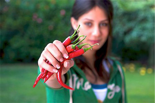 Eating Green Chilli Benefits : মৃত্যু ঝুঁকি কমাতে সপ্তাহে ৪ বার কাঁচা লঙ্কা খান - West Bengal News 24