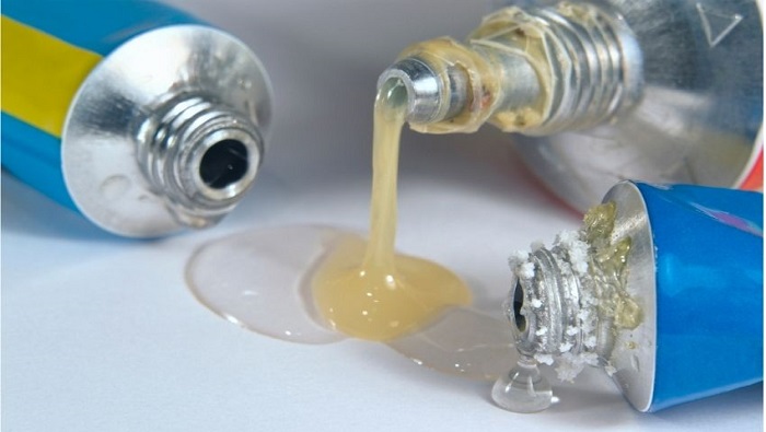 বিজ্ঞানীর ভুলে আবিষ্কার হয়েছিল সুপার গ্লু - West Bengal News 24