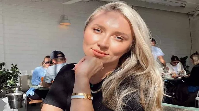 স্বামীকে বশে রাখার পরামর্শ দেয়াই তার পেশা - West Bengal News 24