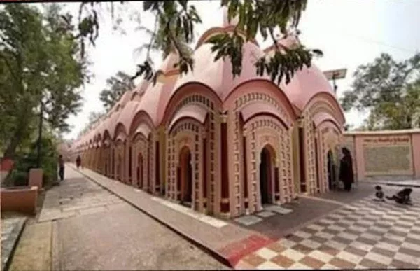 শিবরাত্রির পূর্ণতিথিতে ভক্তদের ভিড়, সেজে উঠেছে বর্ধমানের ঐতিহাসিক ১০৮ শিবমন্দির - West Bengal News 24 শিবরাত্রির পূর্ণতিথিতে ভক্তদের ভিড়, সেজে উঠেছে বর্ধমানের ঐতিহাসিক ১০৮ শিবমন্দির - West Bengal News 24