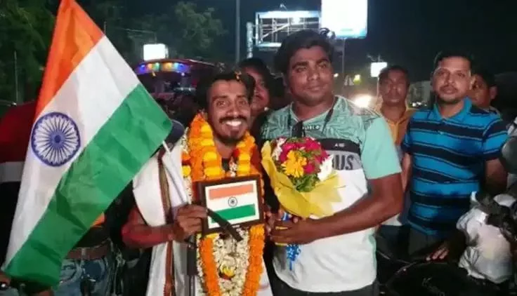 প্রায় ৭৫ দিন পর অবশেষে কেদারনাথ জয় করে বাড়ি ফিরলেন বর্ধমানের দেবু - West Bengal News 24