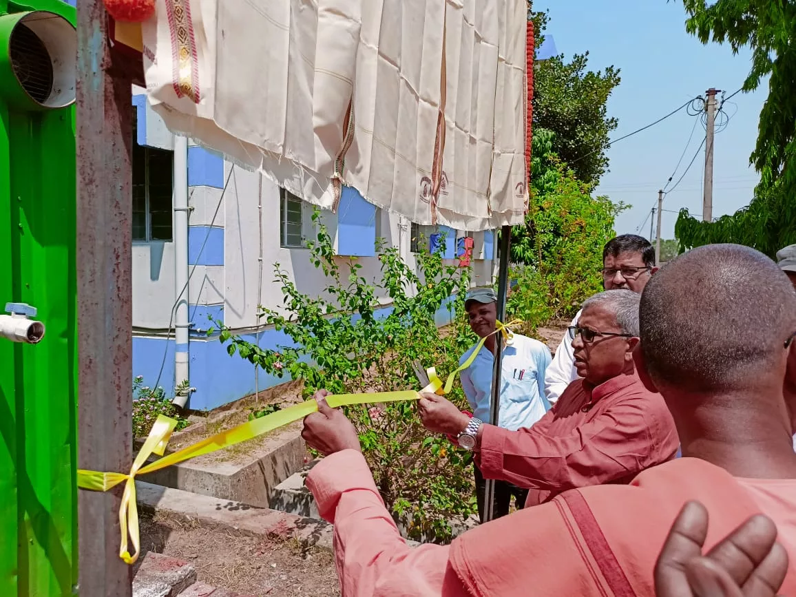 ঝাড়গ্রাম একলব্য স্কুলে গ্রিন ক্যাম্পাস প্রকল্পের উদ্বোধন করলেন মন্ত্রী মানস ভুঁইয়া - West Bengal News 24 ঝাড়গ্রাম একলব্য স্কুলে গ্রিন ক্যাম্পাস প্রকল্পের উদ্বোধন করলেন মন্ত্রী মানস ভুঁইয়া - West Bengal News 24