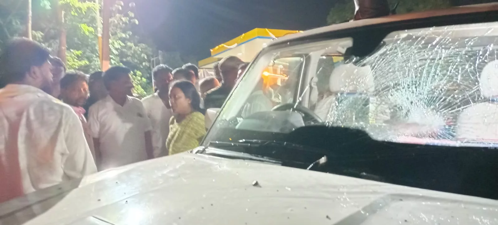 ঝাড়গ্রামে অভিষেকের নবজোয়ার, মন্ত্রী বিরবাহার গাড়িতে হামলা, কুড়মি নেতা সহ ধৃত চার, উত্তেজনা - West Bengal News 24
