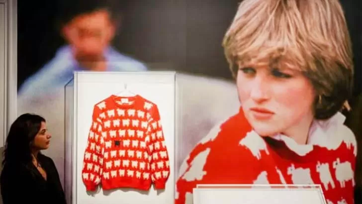 নিলামে উঠল ডায়ানার সেই বিখ্যাত জাম্পার - West Bengal News 24