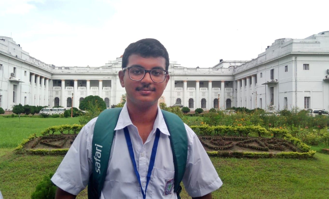 বিধানসভায় ঐতিহাসিক মুহূর্তের সাক্ষী থাকল ঝাড়গ্রামের ৩৬ জন পড়ুয়া - West Bengal News 24