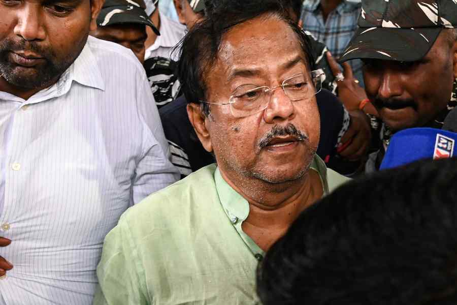 Jyotipriya Mallick : জামিনের আবেদন খারিজ – আদালতের নির্দেশে সংজ্ঞাহীন জ্যোতিপ্রিয় ভর্তি বেসরকারি হাসপাতালে - West Bengal News 24 Jyotipriya Mallick : জামিনের আবেদন খারিজ – আদালতের নির্দেশে সংজ্ঞাহীন জ্যোতিপ্রিয় ভর্তি বেসরকারি হাসপাতালে - West Bengal News 24