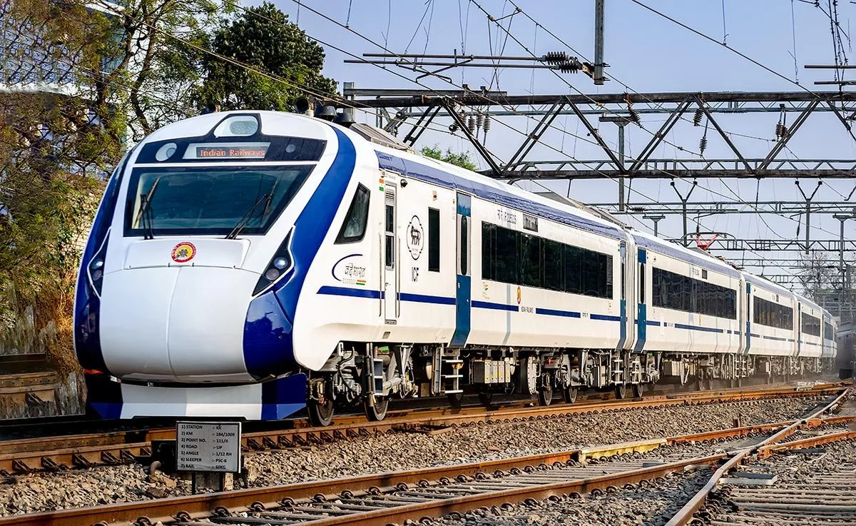 Vande Bharat Express : ১৪ মিনিটের মধ্যে ট্রেন সাফাই – বন্দে ভারতের জন্য নয়া লক্ষ্যমাত্রা ভারতীয় রেলের - West Bengal News 24