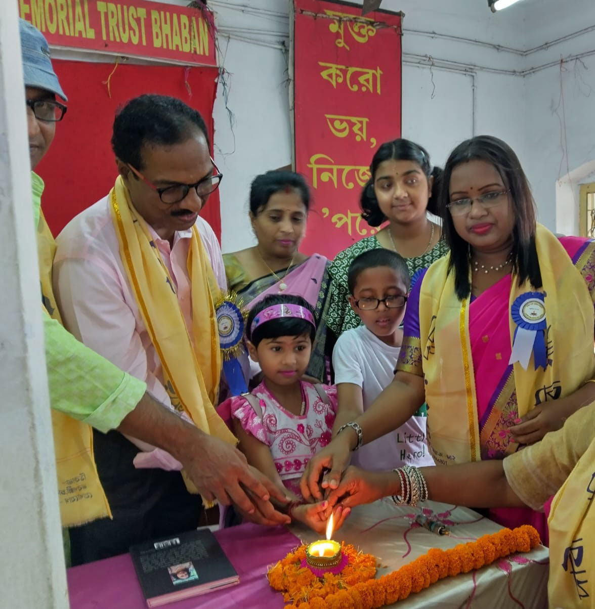 মৌসুমী ডিংগালের সম্পাদনায় ১০১ জন কবির নির্বাচিত কবিতা নিয়ে প্রকাশিত হলো “শতেক মনের কথা” - West Bengal News 24