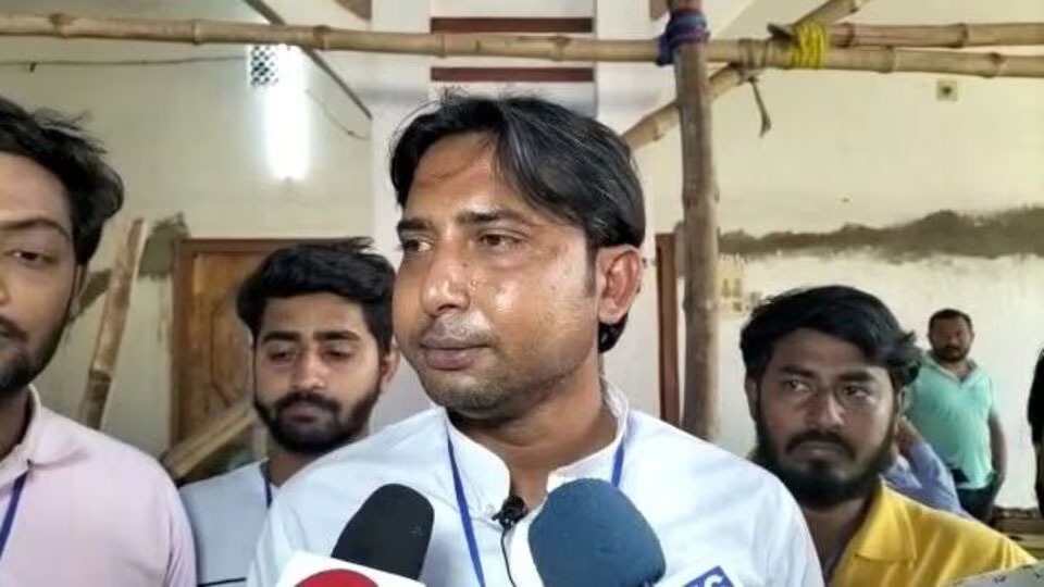Bayron Biswas : বাইরণ বিশ্বাসের বাড়িতে আয়কর দপ্তরের হানা - West Bengal News 24